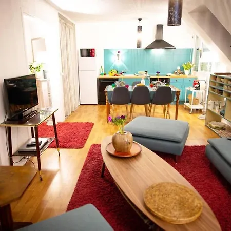 Duplex Coloré Et Bien équipé, Proche Centre-ville Appartamento *